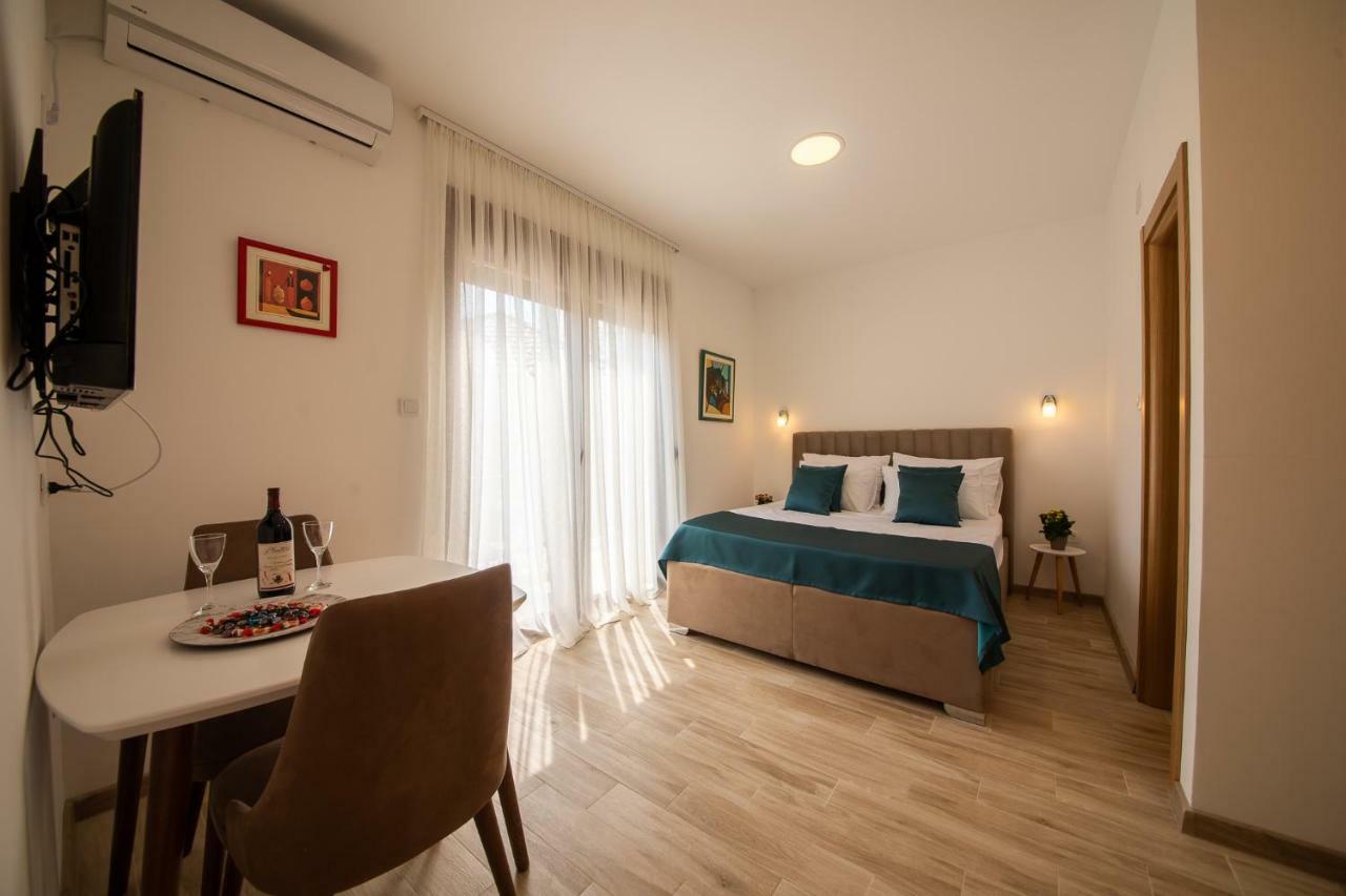 Apartments Vojislav Virpazar Buitenkant foto
