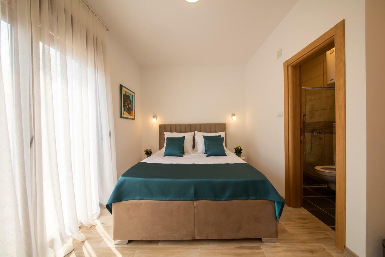 Apartments Vojislav Virpazar Buitenkant foto