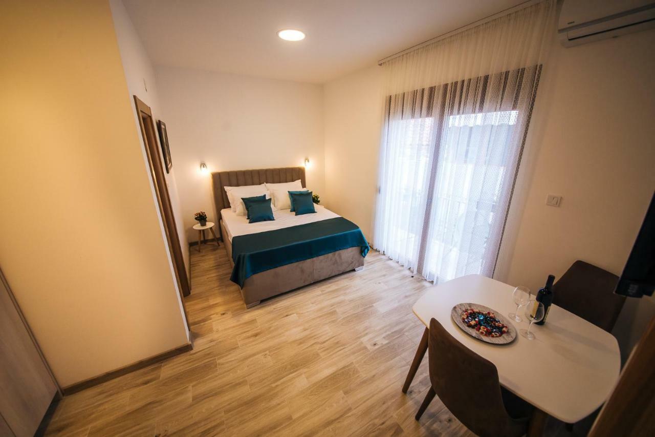 Apartments Vojislav Virpazar Buitenkant foto