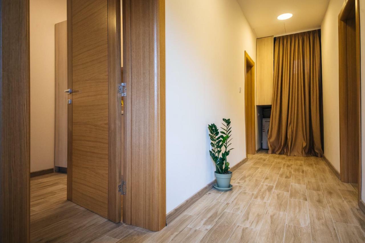 Apartments Vojislav Virpazar Buitenkant foto